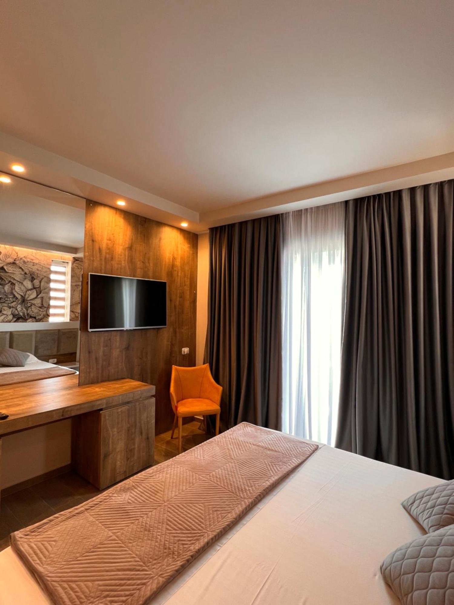 Hotel Kristera Vlorë 외부 사진